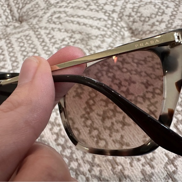 Prada Sunglasses Authentic with Case Tortoise Shell Gold Gradient Lens - Picture 7 of 8